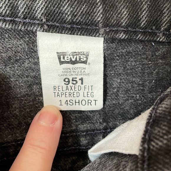 Levi’s orange tab women’s black jeans size 14 short. Relaxed fit. Tapered leg. - Picture 8 of 9